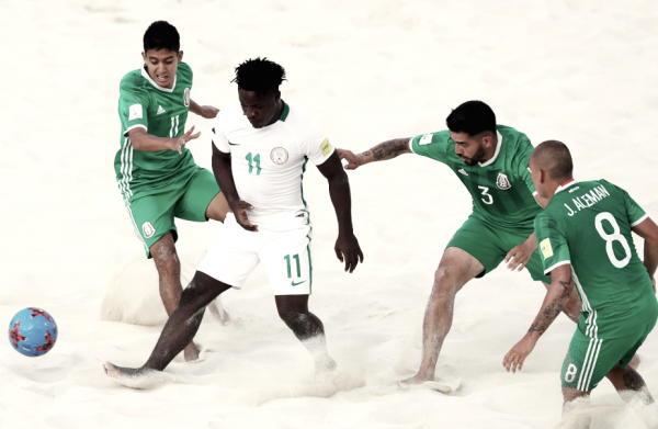 Nigeria cava la tumba de México en el futbol playero