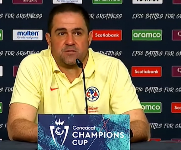 André Jardine pide calma después
de la victoria ante Chivas