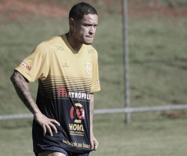 Carlos Eduardo destaca evolução do Brasiliense no início da temporada