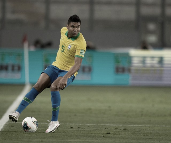 Casemiro defende árbitro xingado após Brasil x Peru: "Falta de respeito"