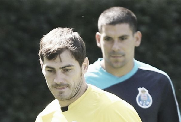 Porto x Benfica: Casillas em estreia e Maxi Pereira em 'versão Dragão'