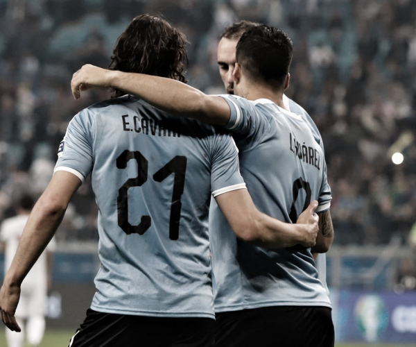 Suárez e Cavani somam 19 finalizações, mas não evitam empate do Uruguai
