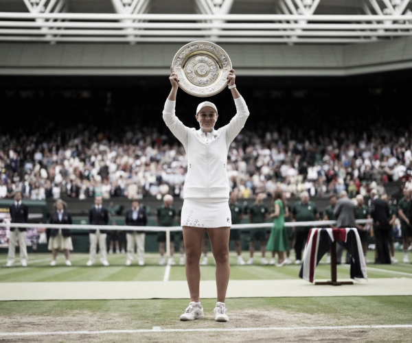 Dez anos após título de juniores, Barty bate Pliskova e é campeã em Wimbledon