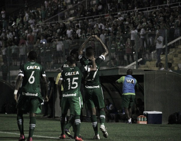 Chapecoense bate Metropolitano e se aproxima de título do primeiro turno do Catarinense