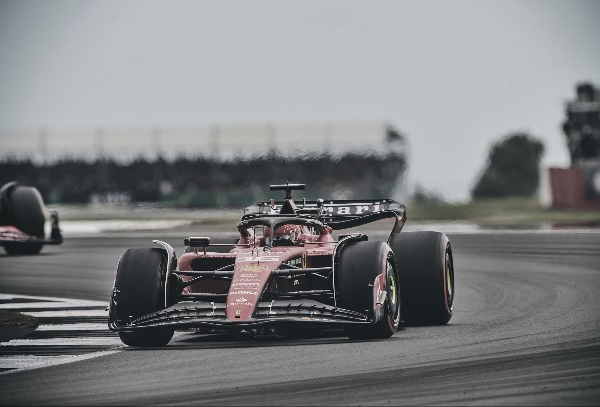 La escudería Ferrari renueva a Charles Leclerc más allá de
la presente temporada