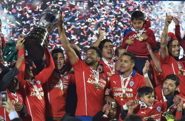 Copa America Centenario - La gioia del Cile. Sanchez e Bravo in coro: "Abbiamo scritto la storia"
