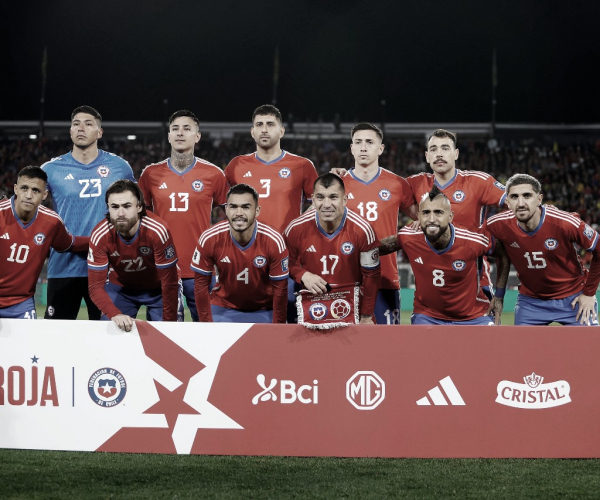 Após empate, Berizzo critica elenco chileno: "Devemos reconhecer a realidade do plantel que temos"