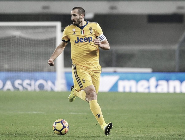 Juventus, Chiellini lancia la sfida al Napoli: "Lo Scudetto si decide a maggio"