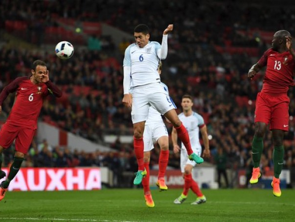 Verso Euro 2016, Inghilterra - Portogallo 1-0: decide Smalling