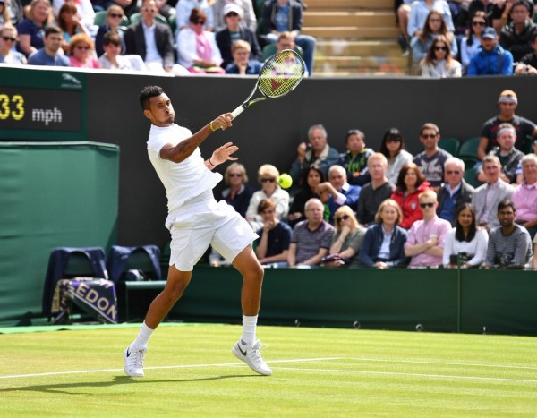 Spettacolo e follia a Wimbledon, Kyrgios batte Brown