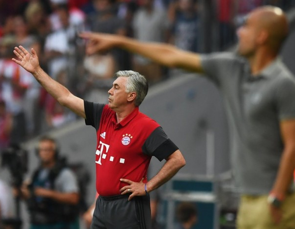 Il Bayern di Ancelotti batte il City di Guardiola nell'amichevole dell'Allianz: è 1-0, decide Ozturk