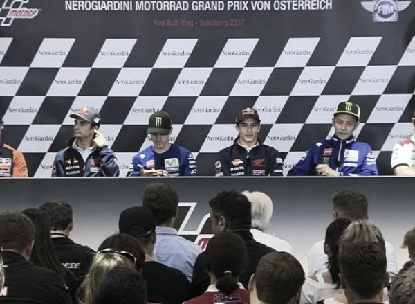 Conferenza stampa pre GP Austria. Rossi: "Flag-to-flag fase difficile". Marquez: "Non sarà facile"