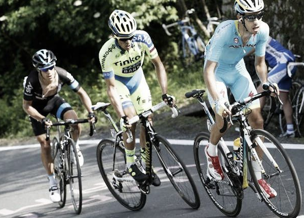 Giro d'Italia 2015, vince Intxausti a Campitello Matese, attacca Aru, Contador ancora in rosa