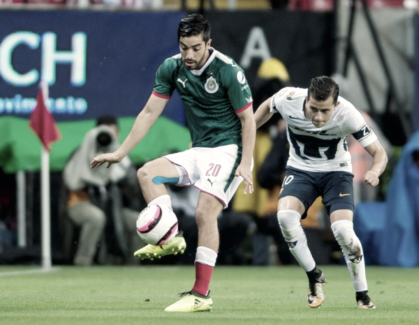 Chivas mantiene racha ante Pumas; empate amargo para los dos