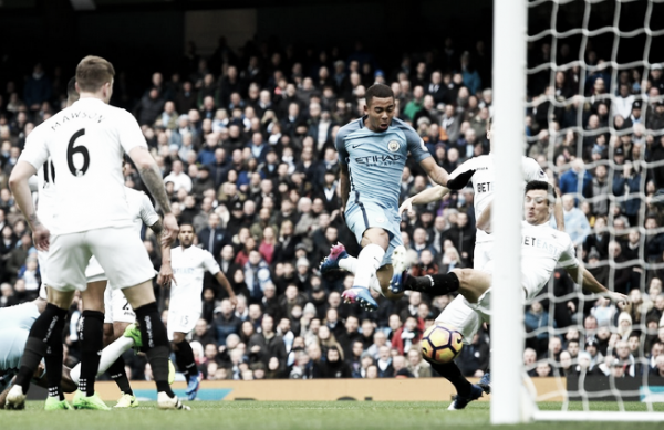 Premier League - Gabriel Jesus si prende il City: doppietta e gol decisivo, Swansea al tappeto (2-1)