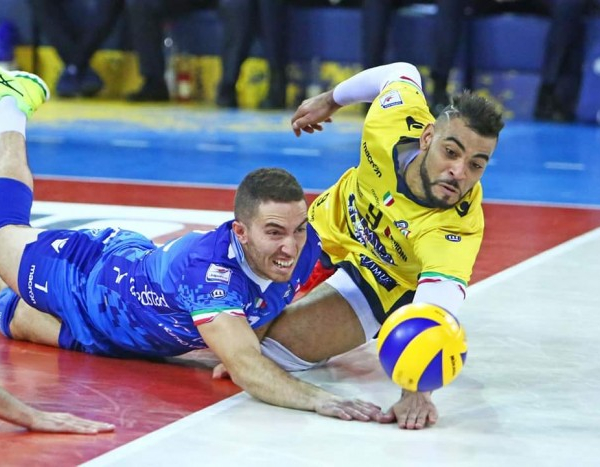 Volley M - A sorpresa Modena cade in casa, la Lube ringrazia e si prende la testa della Superlega