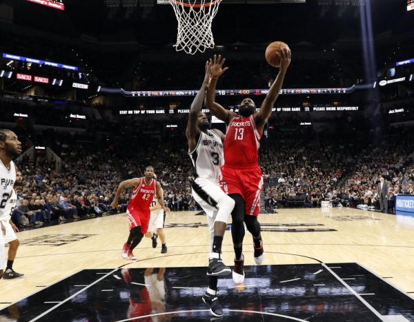 NBA - I Clippers asfaltano Portland, Harden guida i Rockets alla vittoria contro gli Spurs