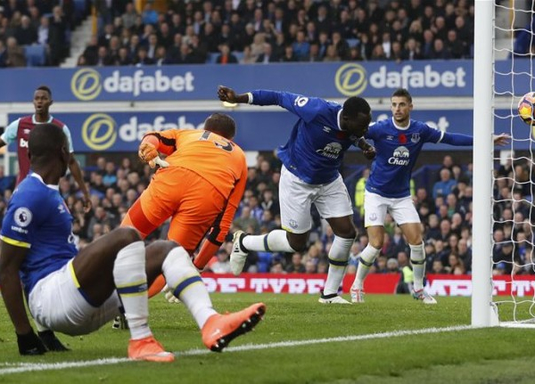 Premier League - L'Everton vola sulle ali di Lukaku e Barkley: battuto 2-0 il West Ham