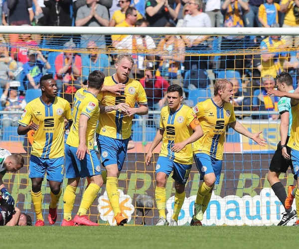 Eintracht Braunschweig 1-1 Dynamo Dresden: Points shared as both sides fail to move out of danger