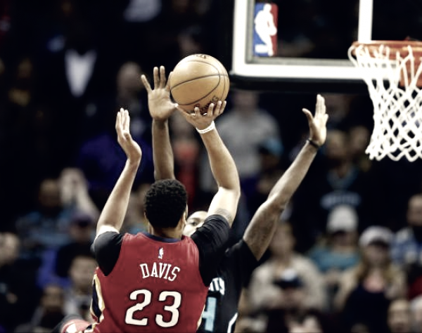 NBA - Sorriso Pelicans, Davis travolge gli Hornets in overtime. Milwaukee fa sei contro Minnesota