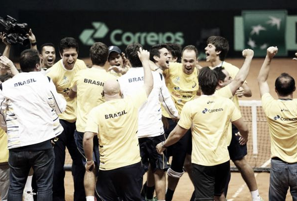 Brasil vence Espanha de virada e se classifica para o Grupo Mundial da Copa Davis
