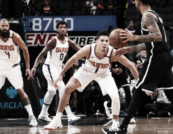 NBA, i Suns la spuntano nel finale a Brooklyn (114-122)