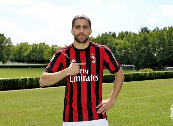 Milan, ora è ufficiale: Ricardo Rodriguez è un nuovo giocatore rossonero