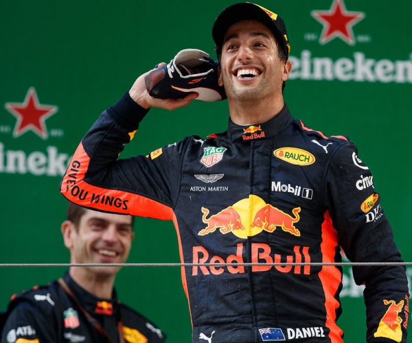 Formula 1 -  Ricciardo: "Deciderò in estate, non ho parlato con Ferrari e Mercedes"