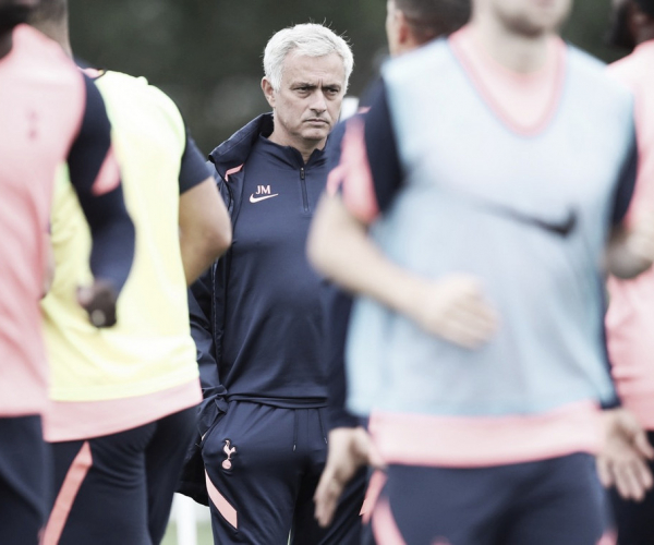 Pacotão à vista? José Mourinho aponta novas contratações para ataque do Tottenham Hotspur