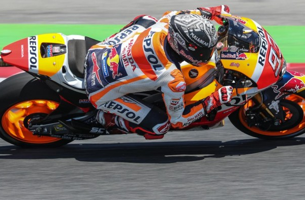 MotoGP, Marquez batte un colpo a Barcellona
