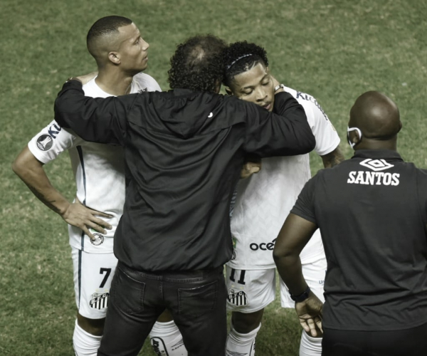Marinho brilha e Santos bate o Delfín pela Libertadores