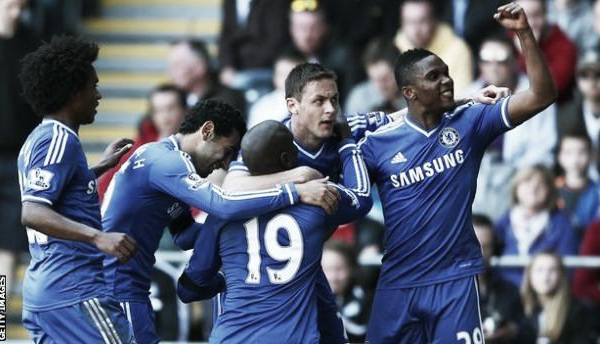 Swansea 0 - 1 Chelsea: Mou's side maintain title challenge