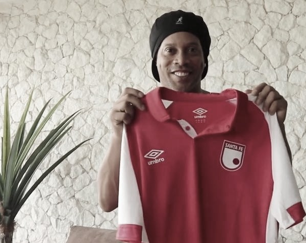 Ronaldinho se vestirá de rojo 'cardenal'