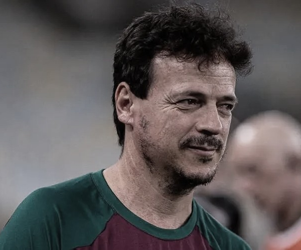 Diniz valoriza reação do Fluminense e alfineta arbitragem: "Jogo manchado"
