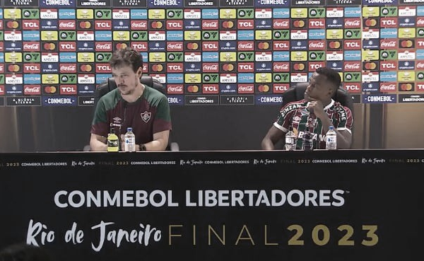 Diniz rasga elogios à John Kennedy após título inédito do Fluminense na Libertadores
