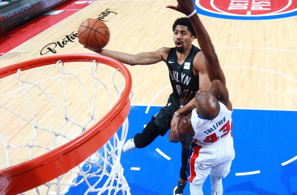 NBA - Indiana sbanca San Antonio, Dinwiddie trascina Brooklyn a Detroit