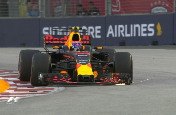 F1, Gran Premio di Singapore - Nelle terze libere è ancora Red Bull - Ferrari. Sorpresa Mclaren
