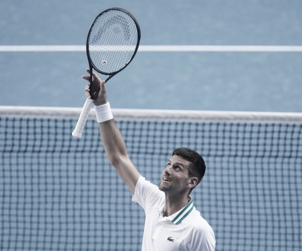 Djokovic vence longa batalha contra Tiafoe e avança na Austrália