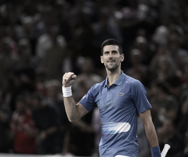 Djokovic bate Musetti em Paris e mantém longa invencibilidade; Tsitsipas também avança