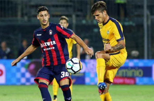 Serie A - Verona contro Crotone, in palio la salvezza
