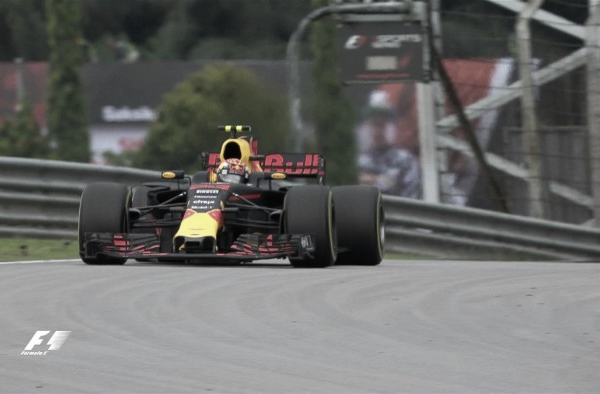 Formula 1, Sepang: Red Bull al Max, Hamilton secondo. Vettel 4° in rimonta