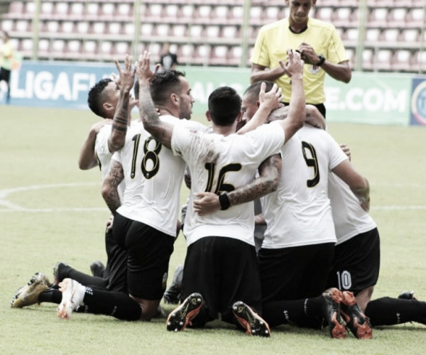 Deportivo
Táchira  sigue apuntando a lo más alto
