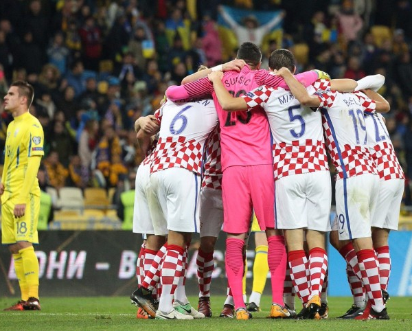 Risultato Croazia - Grecia in diretta, LIVE qualificazioni mondiali Russia 2018 - Modric(r), Kalinic, Papastathopoulos, Perisic, Kramaric! (4-1)