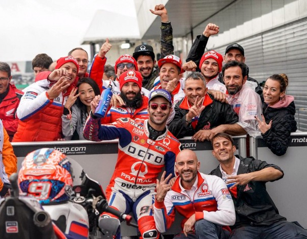 MotoGp, Ducati - Ciabatti scarica Petrucci: "Cerchi una ufficiale, noi punteremo su Jorge e Dovi"