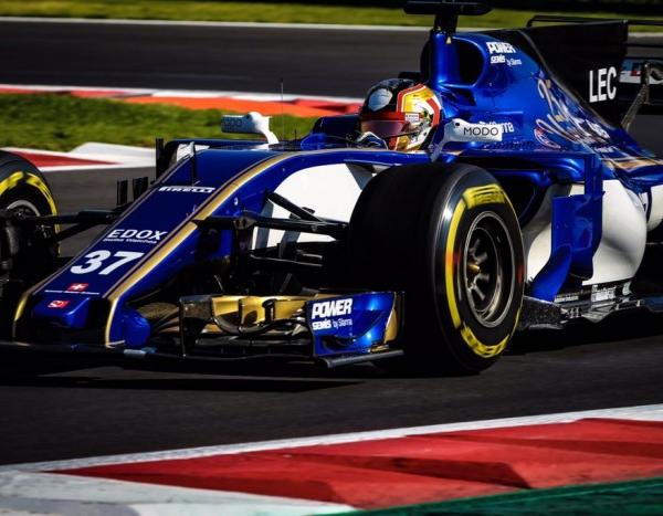 F1, Pirelli - Sauber e Force India completano i test sugli pneumatici 2018