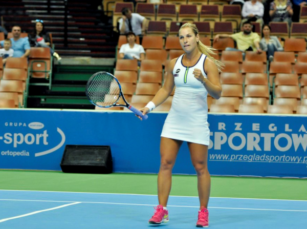 WTA Katowice: Dominika Cibulkova Progresses After A Tight Three Set Battle Against Carina Witthoeft