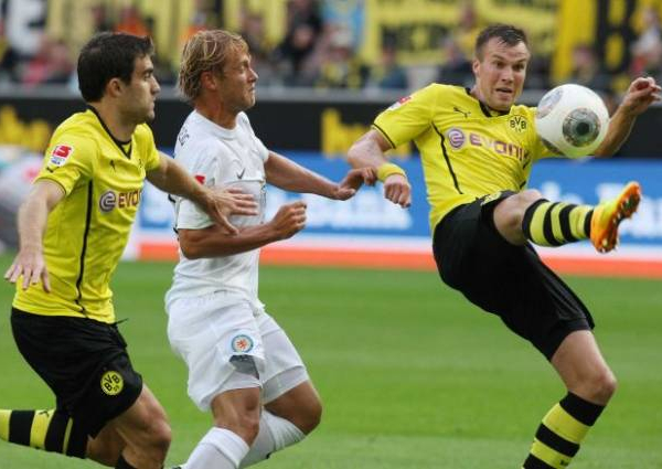 Bundesliga: Dortmund in affanno col Braunschweig, pari tra Norimberga e Berlino