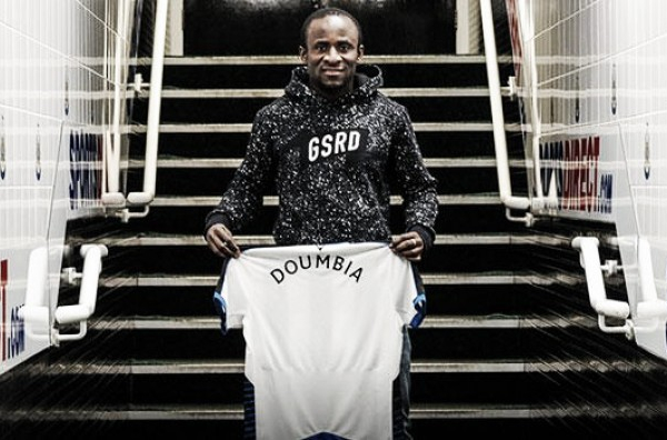 Newcastle anuncia atacante Seydou Doumbia por empréstimo junto à Roma