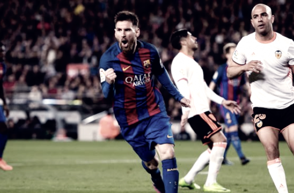 Liga - Il Valencia spaventa il Barcellona, poi ci pensa Messi: 4-2 al Camp Nou
