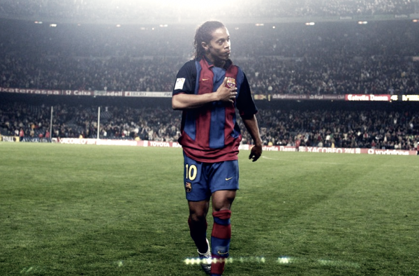 Il saluto di Ronaldinho sui social